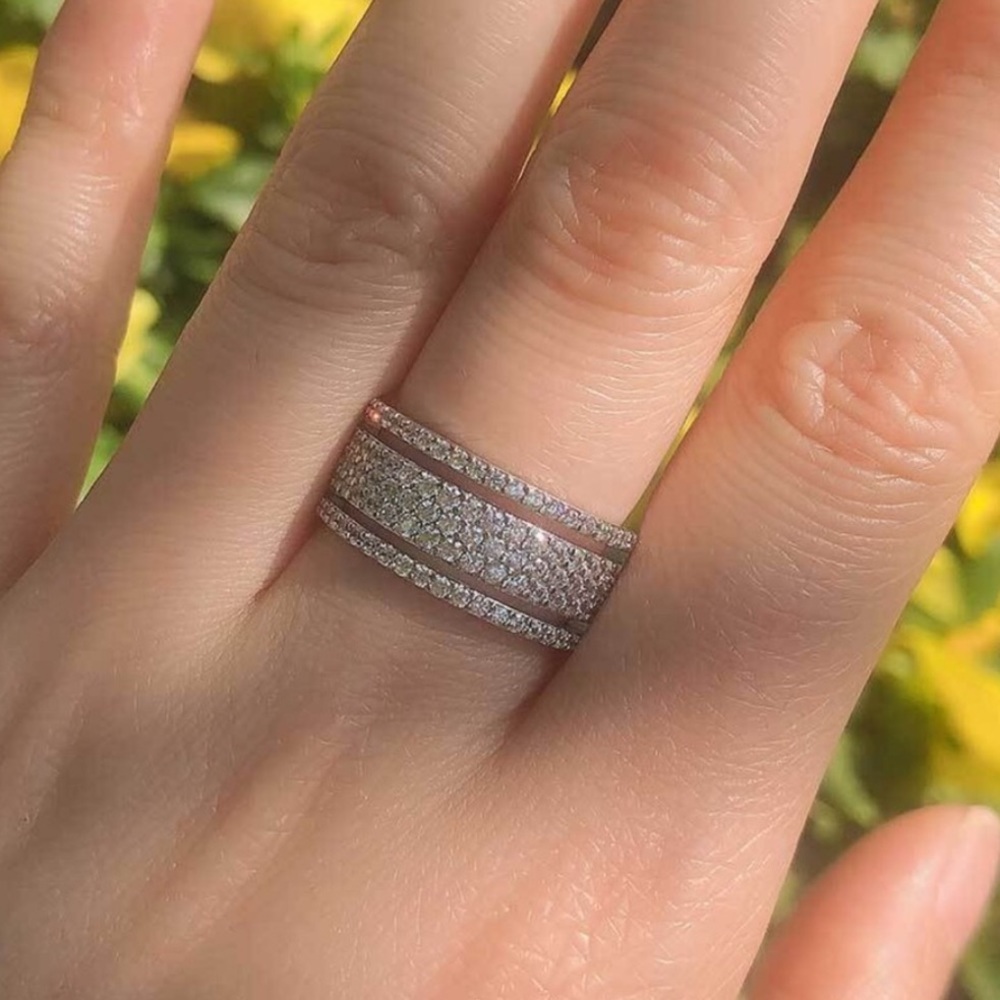 New! Wide Round Cut Sterling Silver Ring - Picture 5 of 5